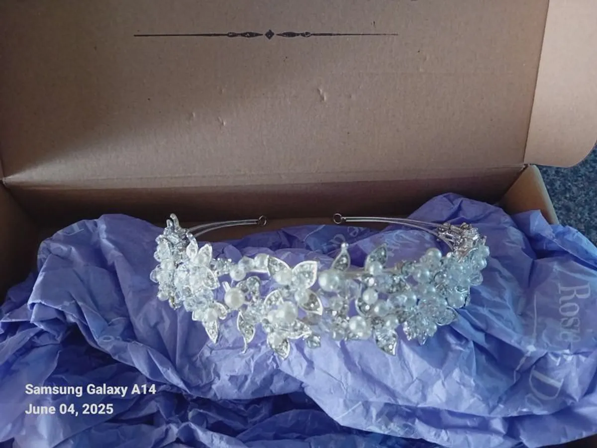 Wedding Items - Image 4