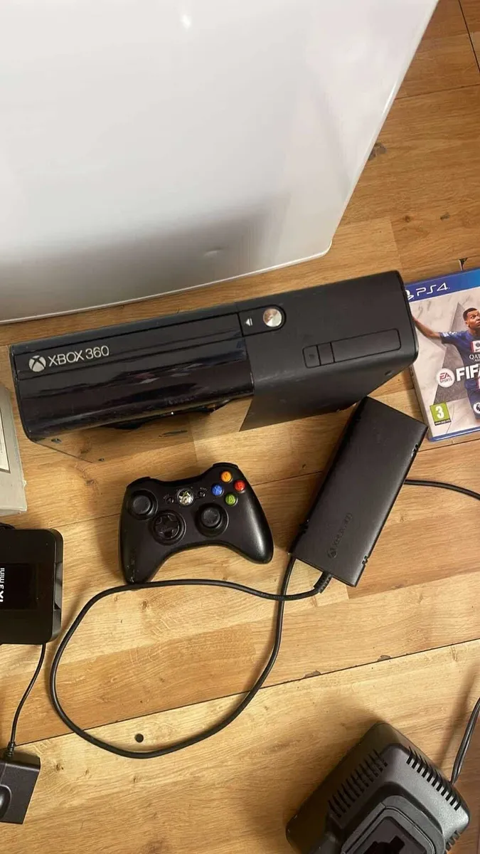 X box 360E - Image 1
