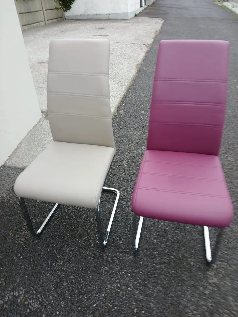4 Dining Chairs - Image 1