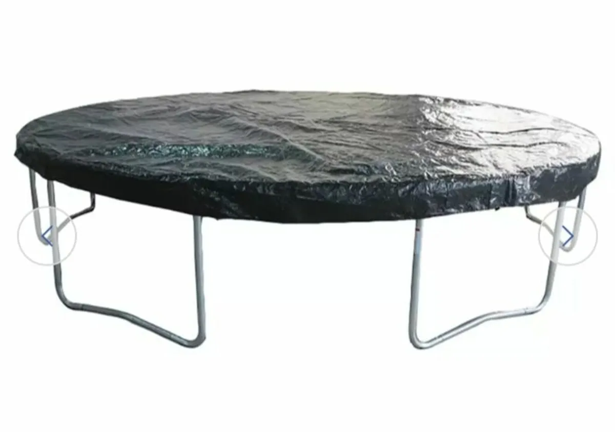 Trampoline 10 x 8ft + accessories;  bargain - Image 4