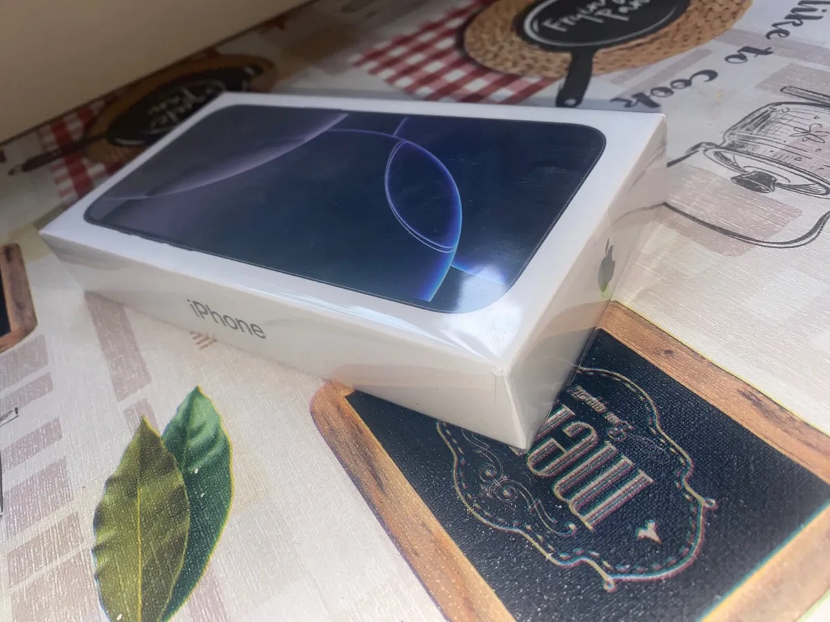 iPhone 16 pro max black - Image 1