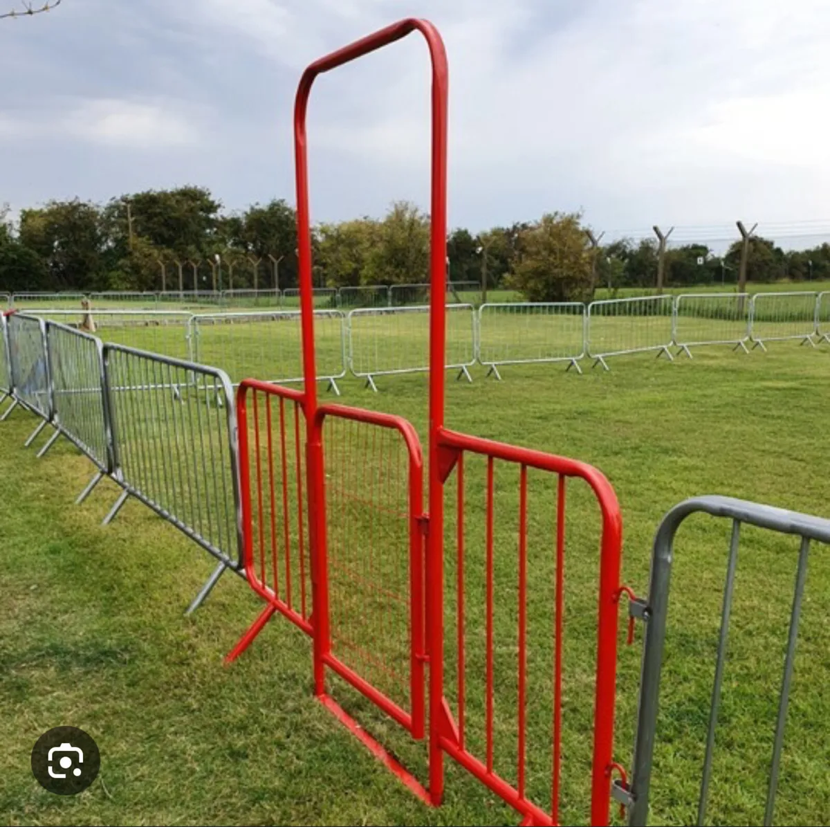 Crowd Control Barriers - Image 4