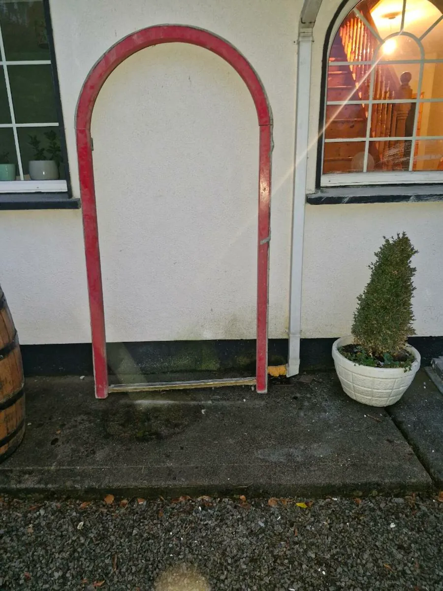 Round door - Image 2