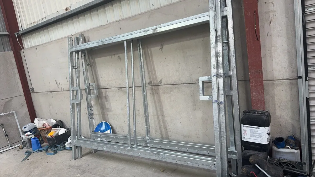 Palisade Fencing - Image 4
