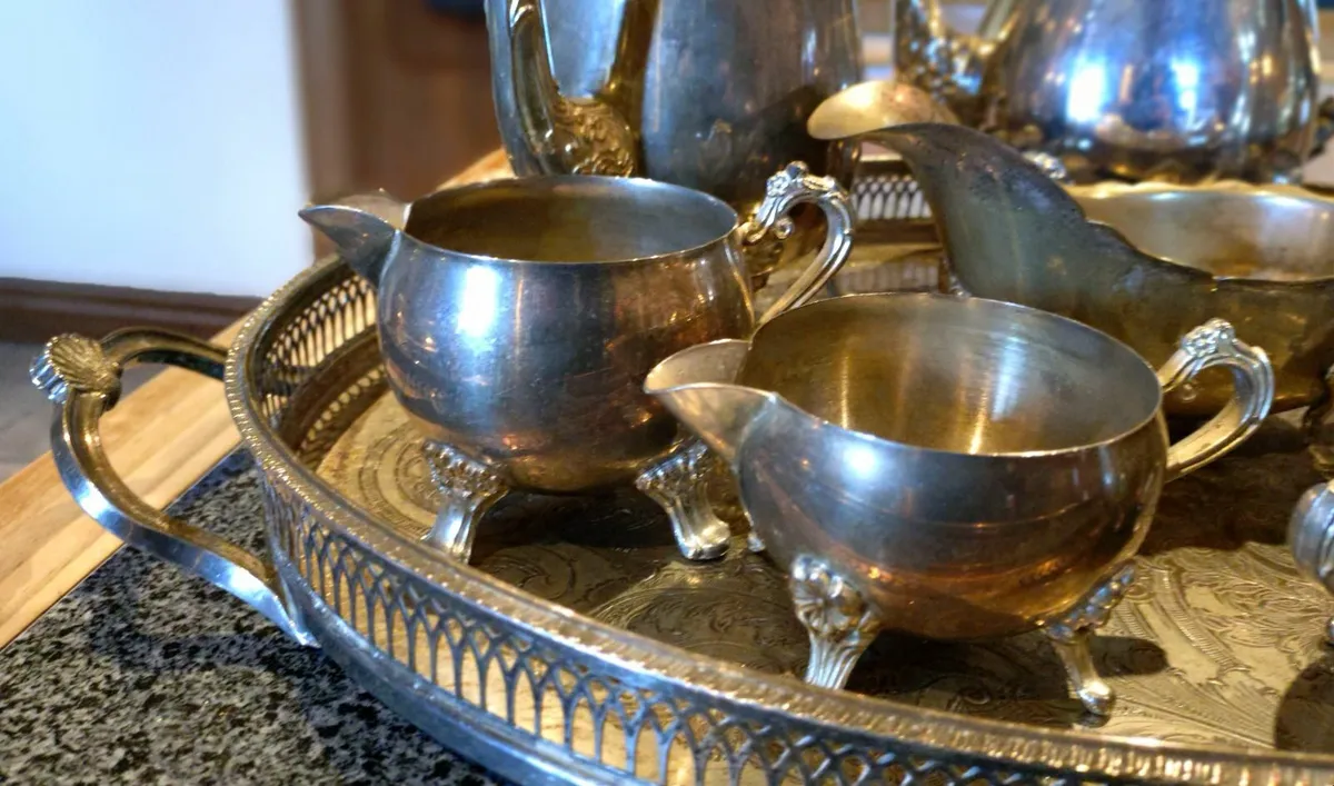 TEA/COFFEE/SUGAR/MILK POTS, SOME SILVER PLATED. - Image 3