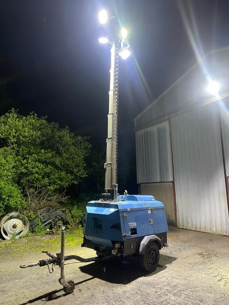 Tower light/ generator - Image 1