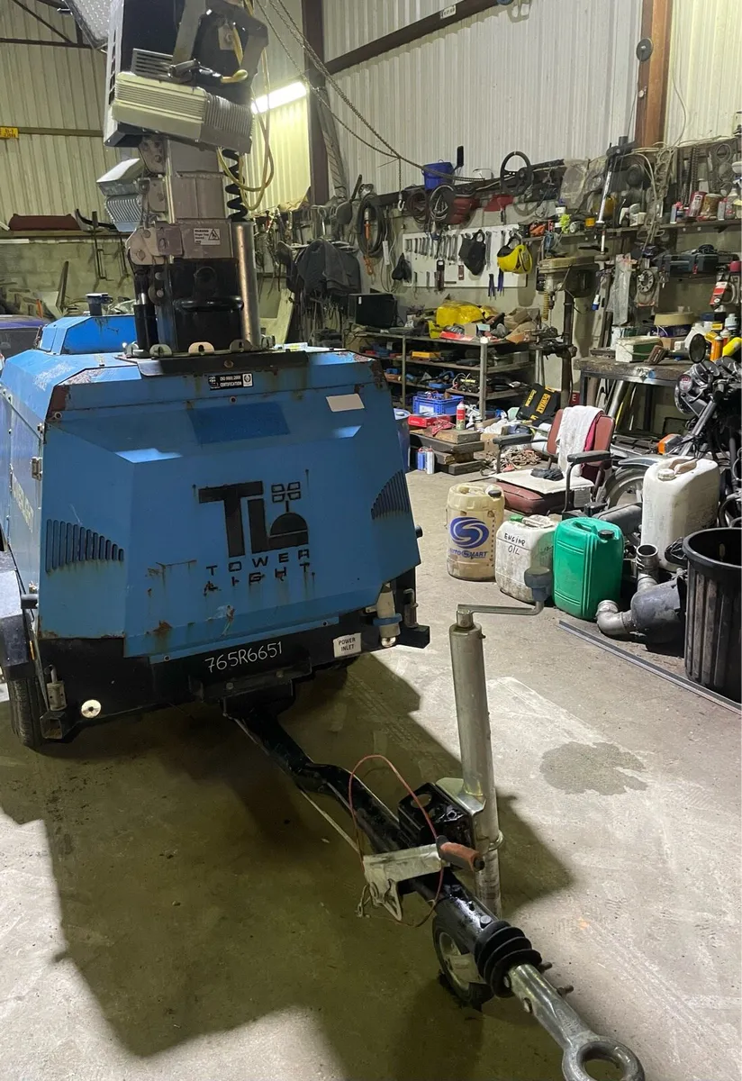 Tower light/ generator - Image 2