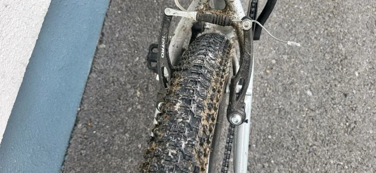 Kids 24 inch mountain bike - Image 3