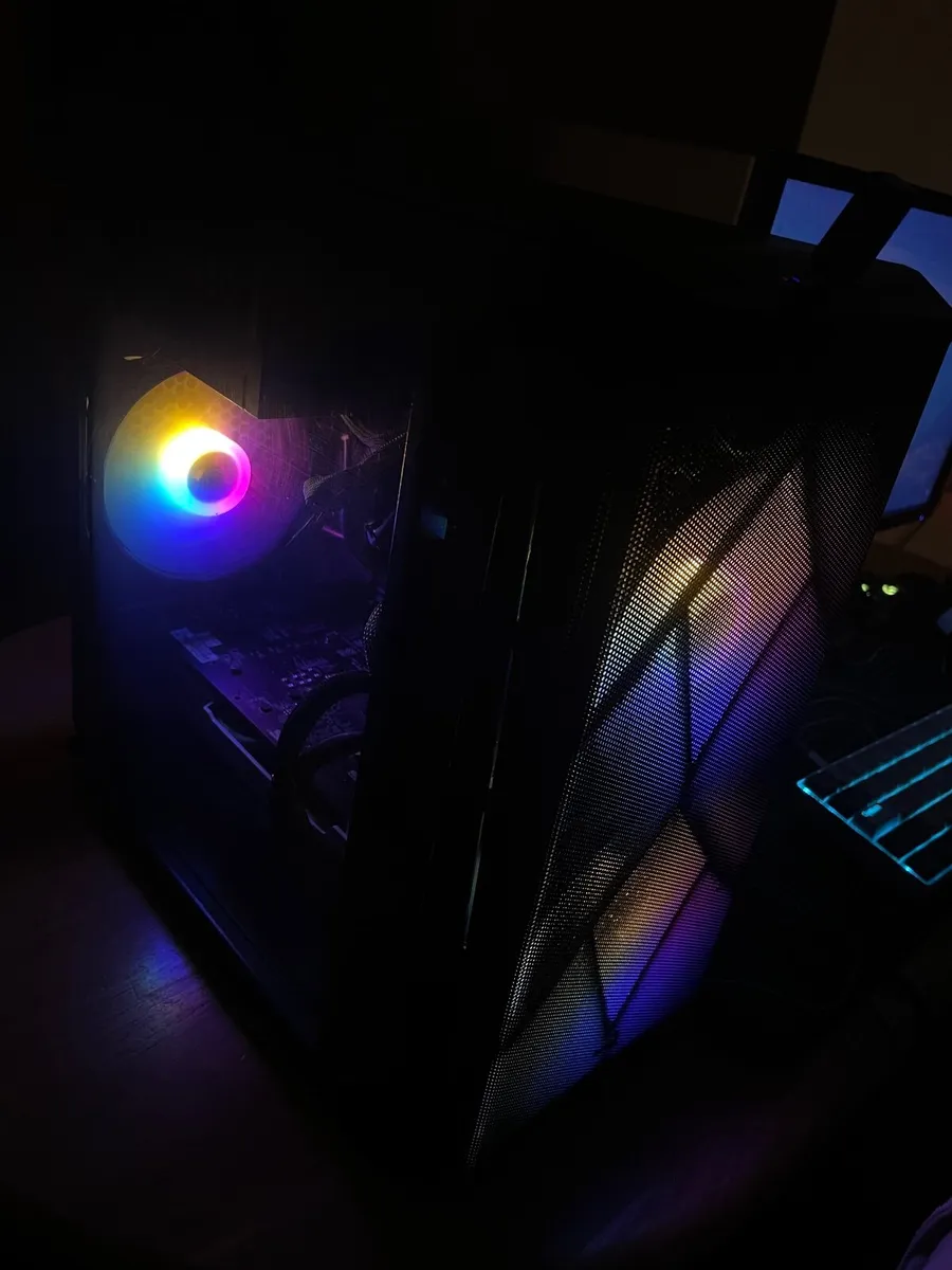 Gaming Computer Bundle - Image 1