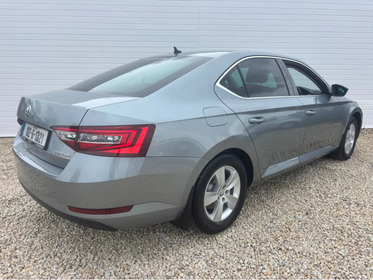 Skoda Superb AMBITION 1.6 TDI 120BHP DSG 4 4DR - Image 3