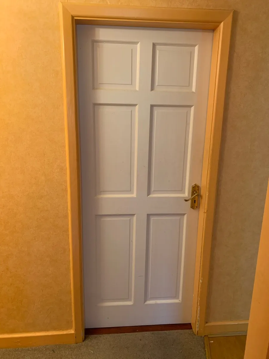 9 Pine Doors - Image 2