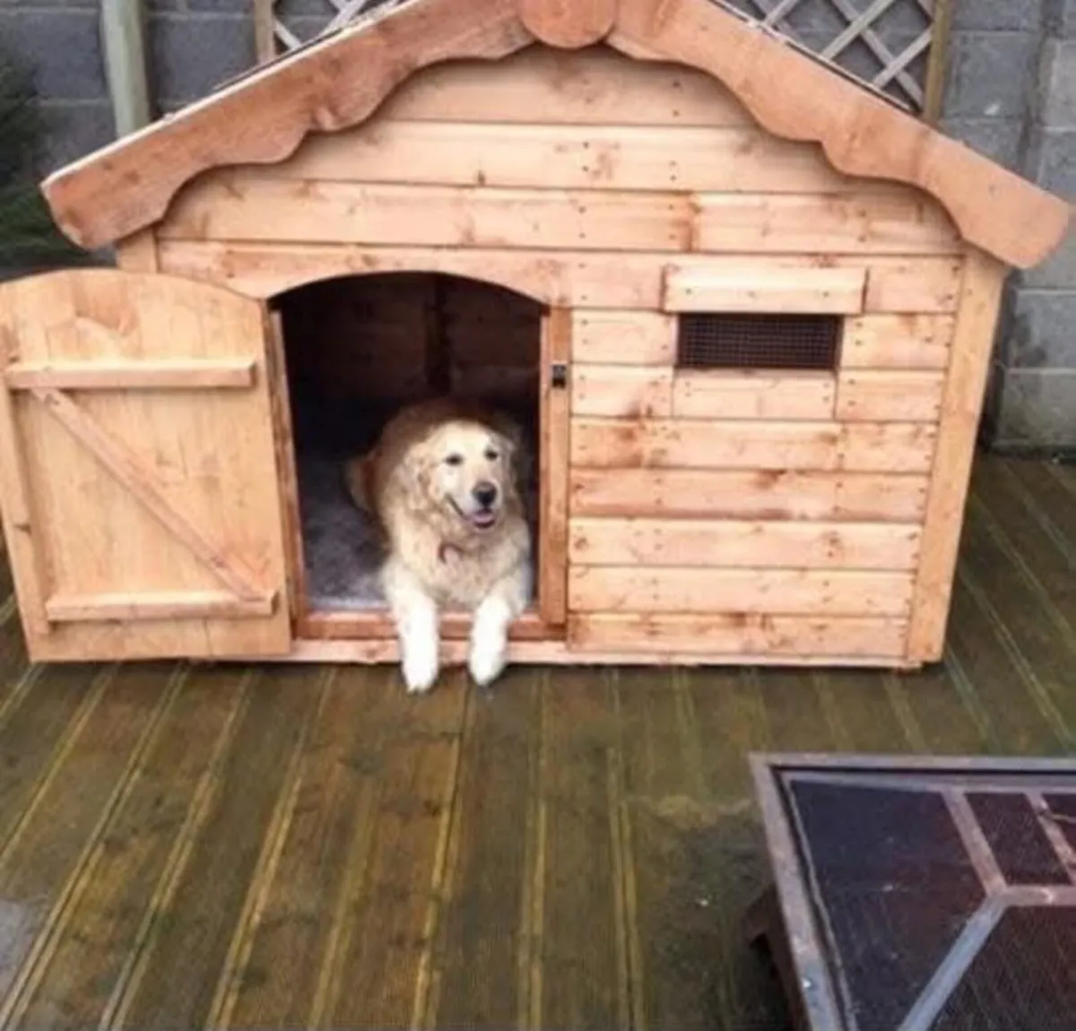 Pet shelters - Image 1