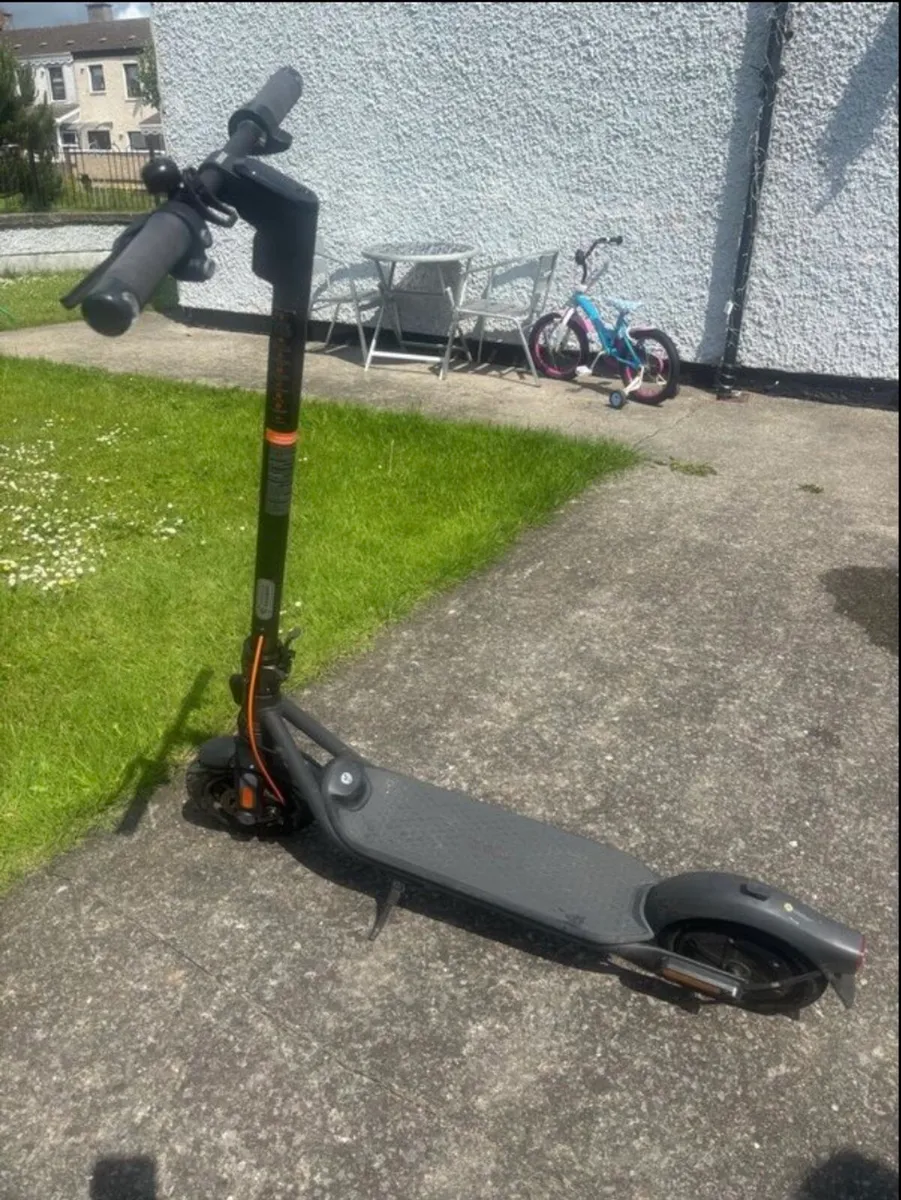 Ninebot f2 pro - Image 1