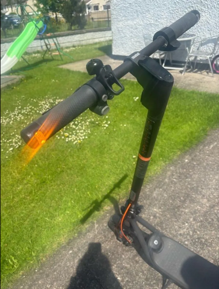Ninebot f2 pro - Image 2