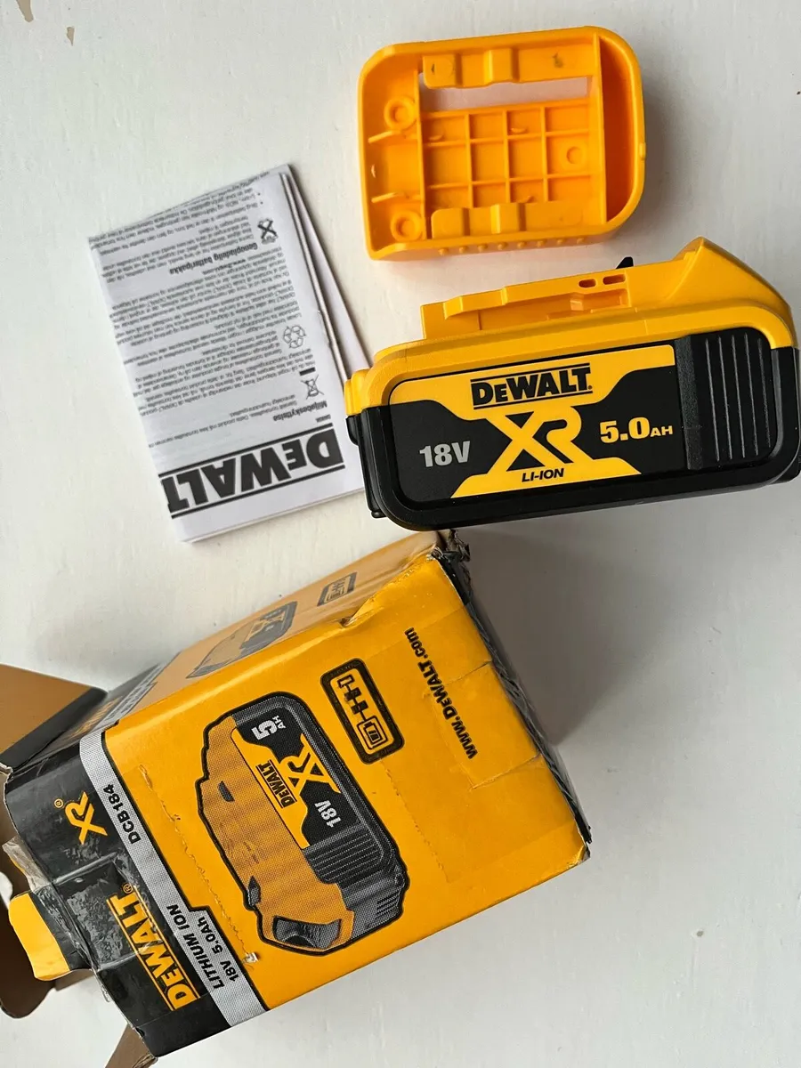 New DeWalt battery - Image 2