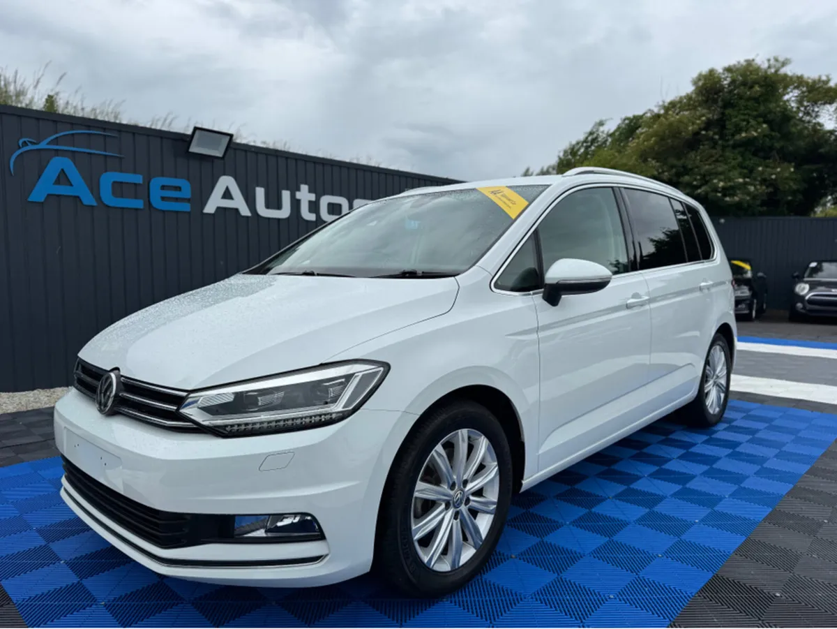 Volkswagen Touran HIGHLINE - 1.4 PETROL - 7 SEATS - Image 2