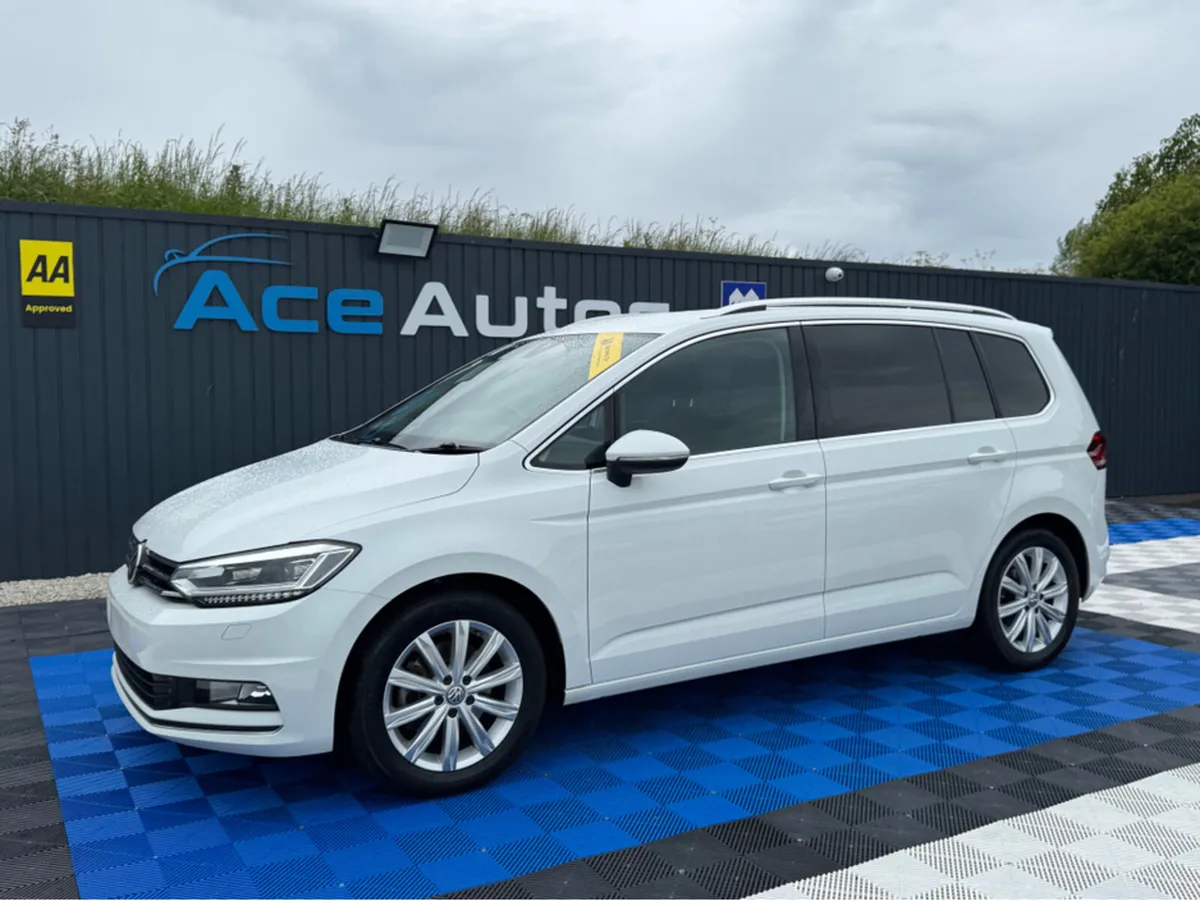 Volkswagen Touran HIGHLINE - 1.4 PETROL - 7 SEATS - Image 3