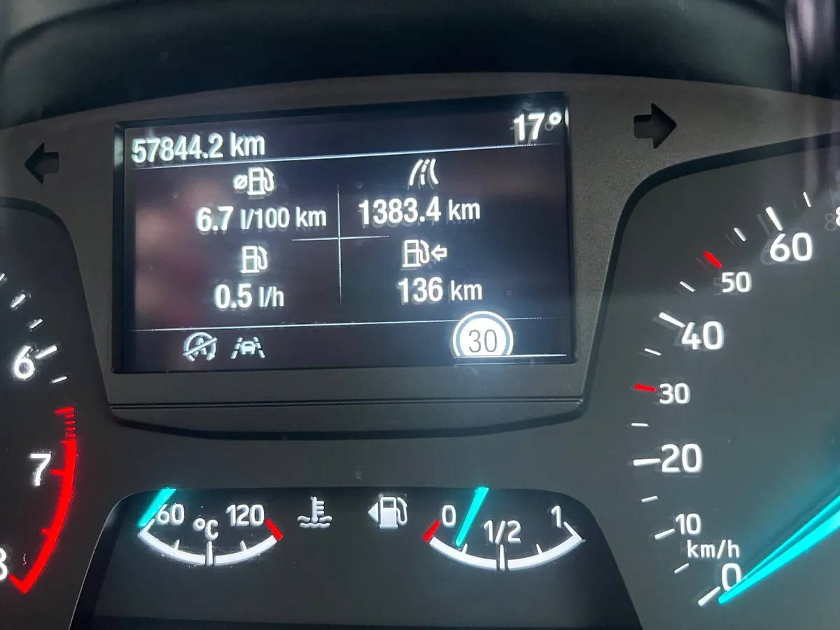 Ford Focus 2019 - Image 2