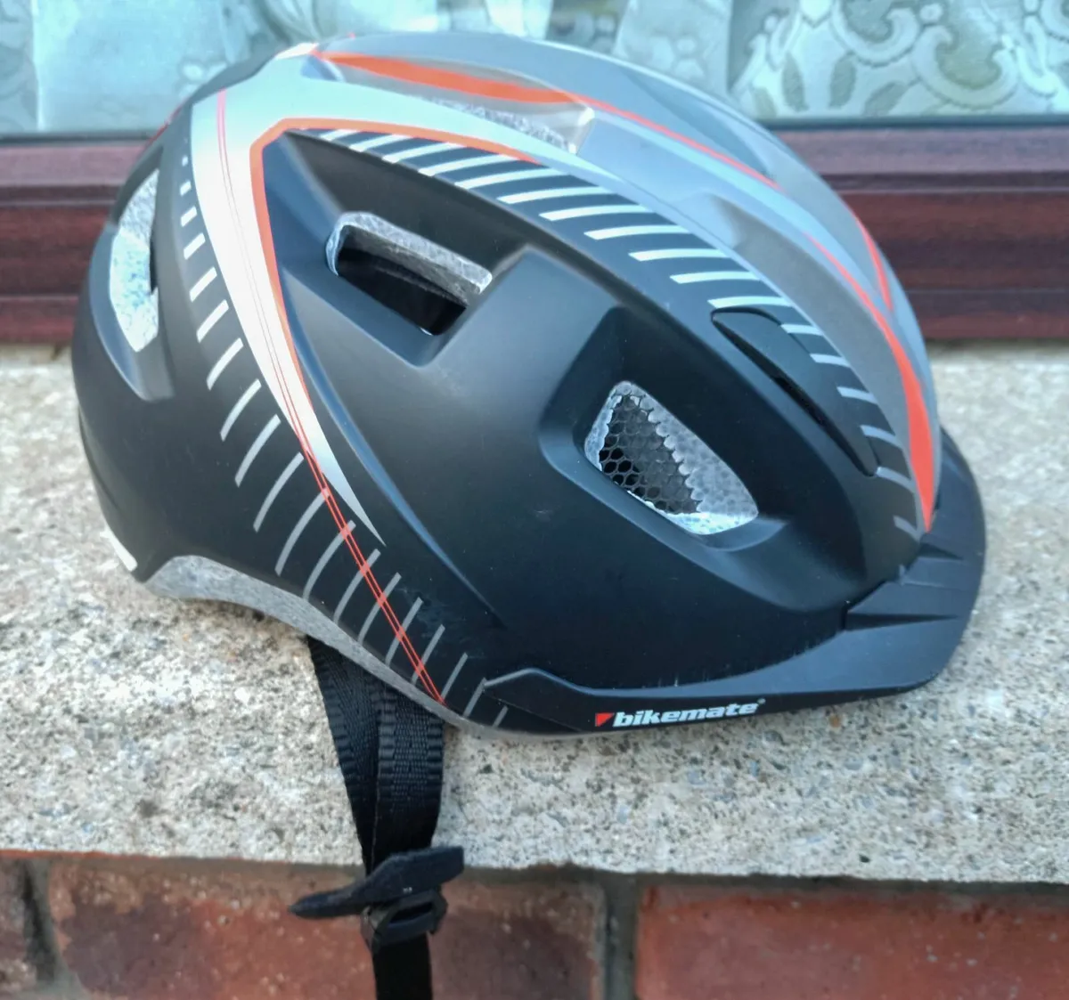 BIKEMATE BYCYCLE HELMET (USED). - Image 1