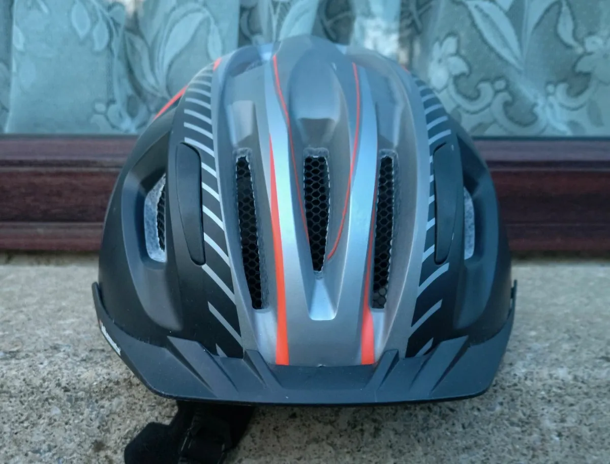 BIKEMATE BYCYCLE HELMET (USED). - Image 3