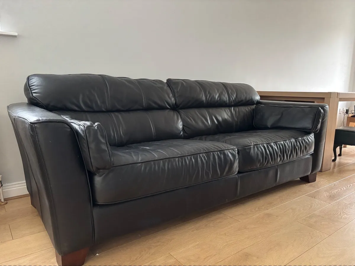 Black leather couch - Image 2