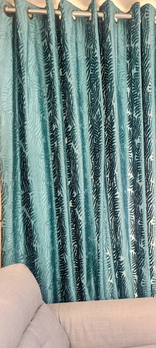 Sofa and curtains - Image 2