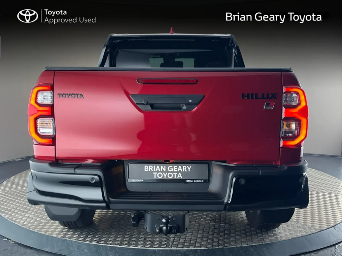 Toyota Hilux GR SPORT II - Image 4