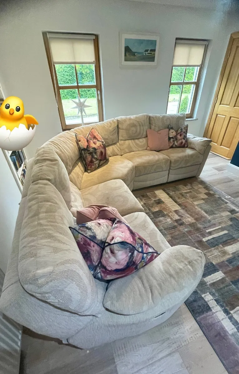 Corner couch - Image 4