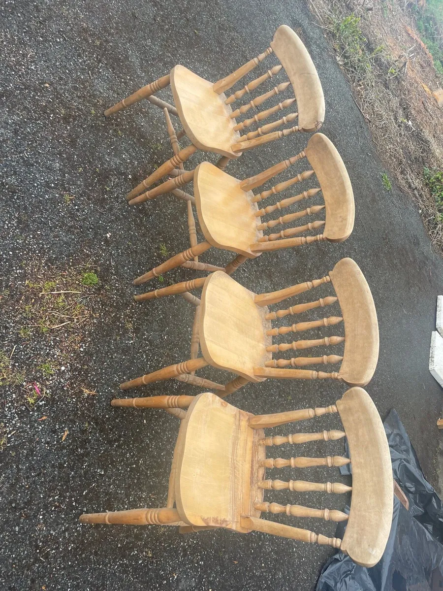 4 wooden kitchen chairs set - Image 2