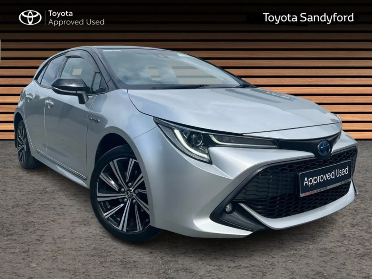 Toyota Corolla Luna Sport Hatchback // AIR CON // - Image 1