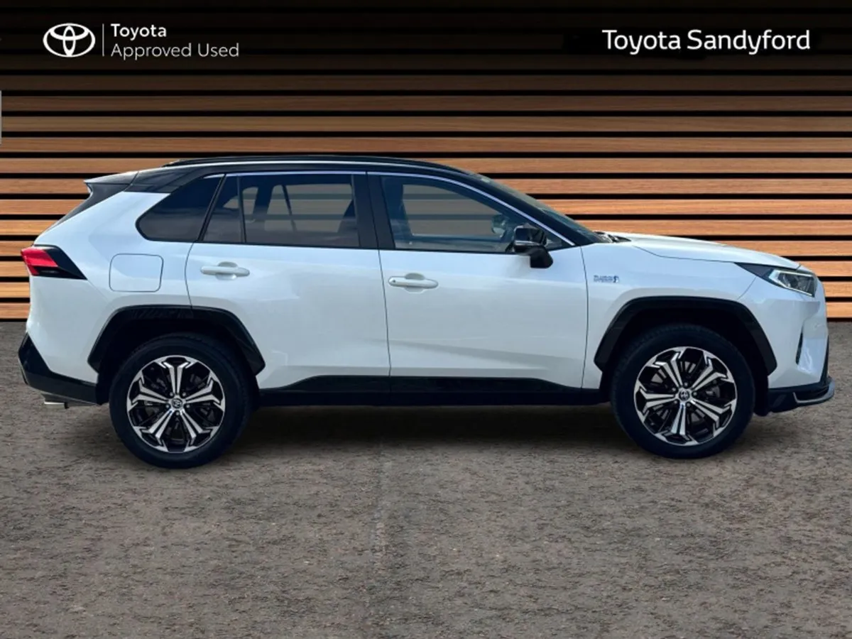 Toyota Rav4 4WD Plug-in Hybrid Sport // 4WD // Fu - Image 3