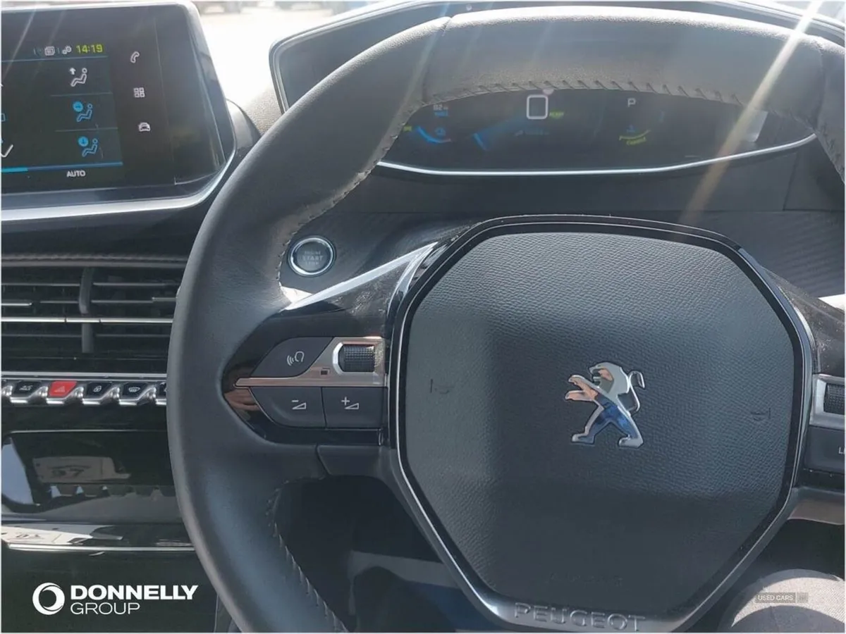 Peugeot 208 100kW Allure Premium 50kwh 5dr Auto - Image 4
