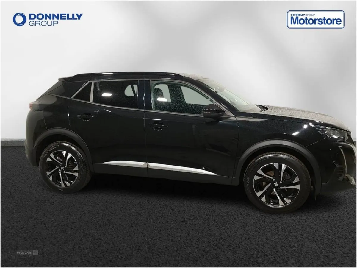 Peugeot 2008 1.2 Puretech Allure Premium 5dr - Image 3