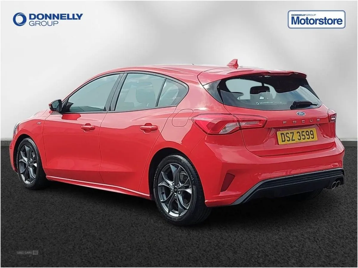 Ford Focus 1.0 Ecoboost 125 St-line 5dr - Image 2