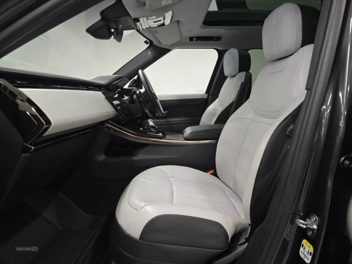 Land Rover Range Rover Sport 3.0 D300 Dynamic SE - Image 3