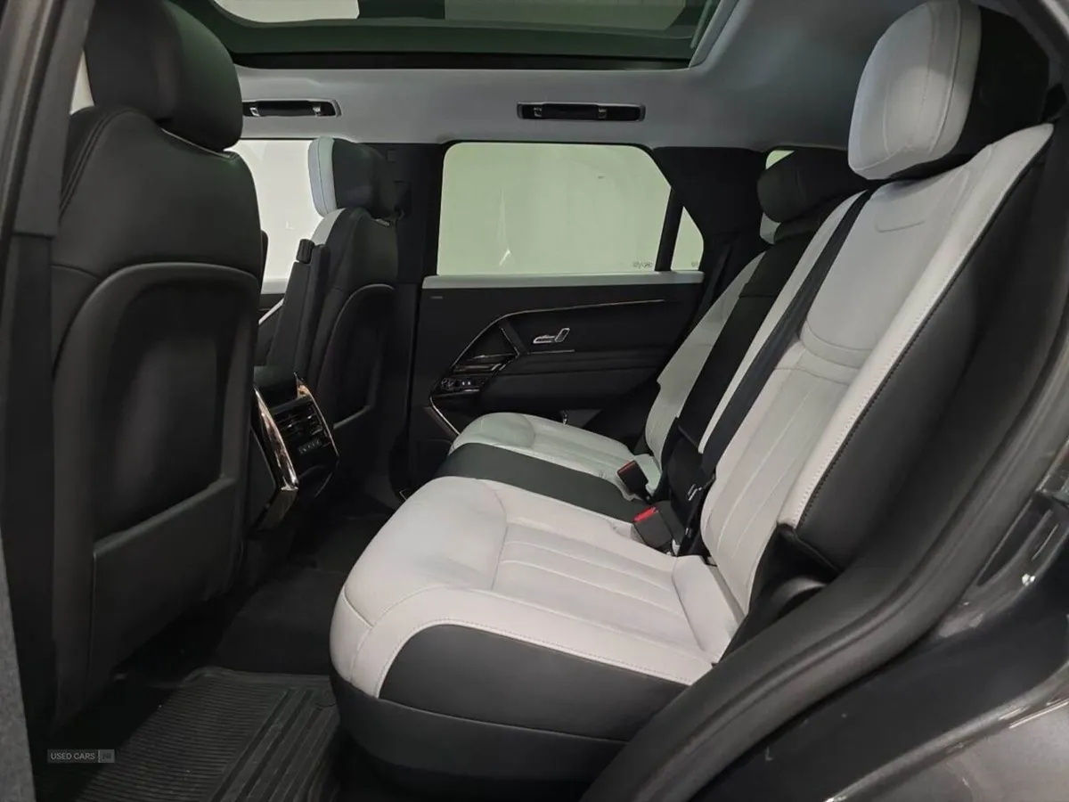 Land Rover Range Rover Sport 3.0 D300 Dynamic SE - Image 4