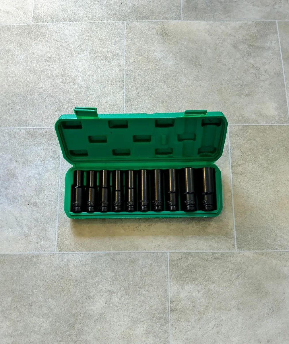 10 piece 1/2 inch impact socket set - Image 1