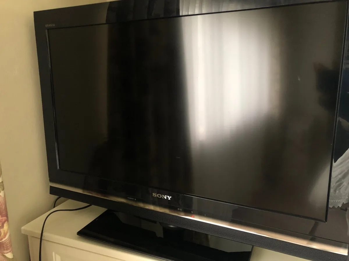Sony Bravia 32” TV - Image 2