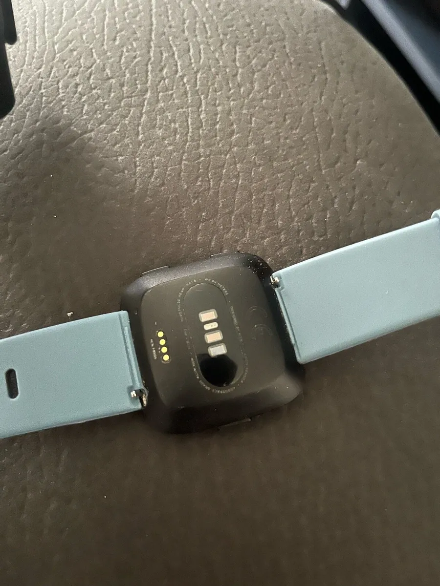 Fitbit versa - Image 3