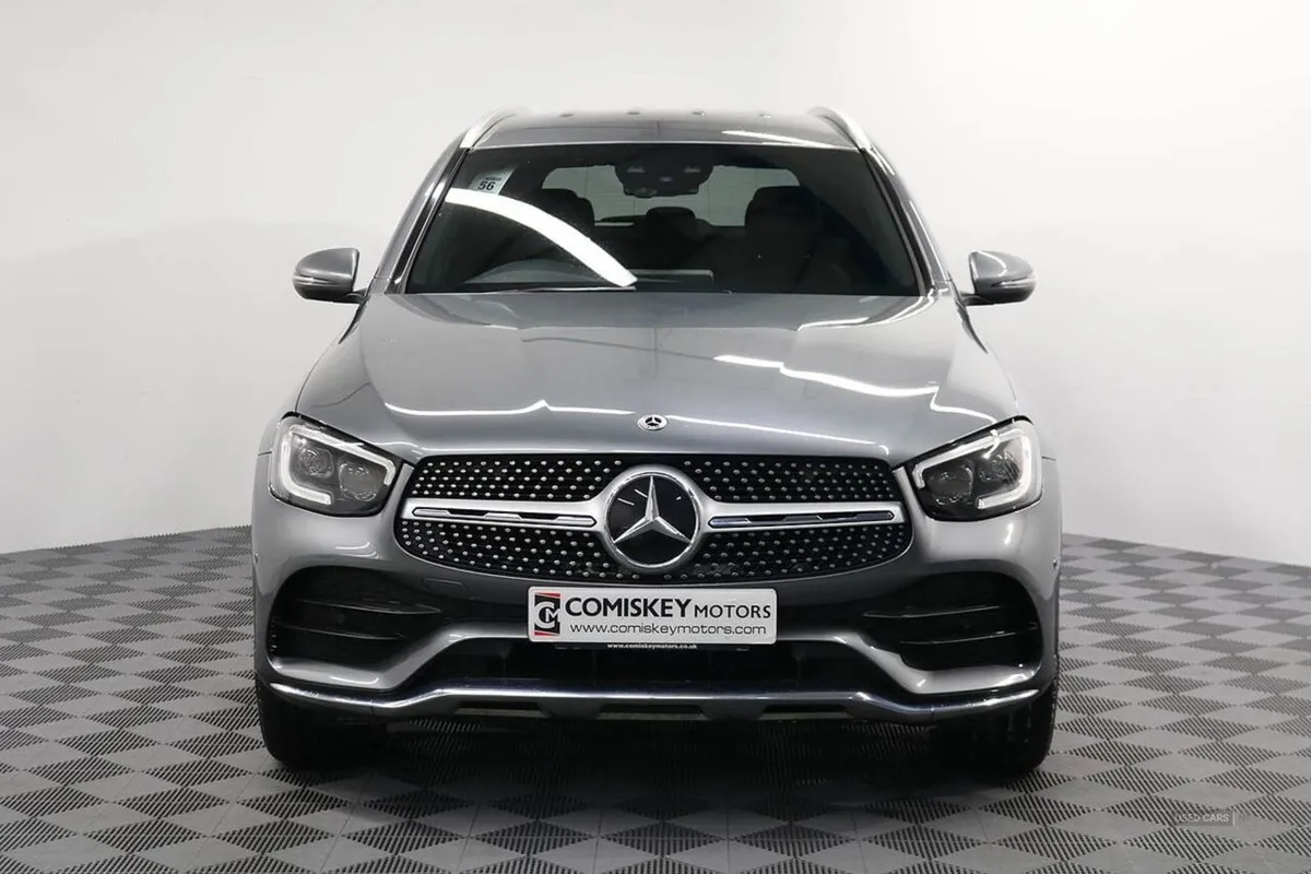 Mercedes-Benz GLC 300d AMG Line - Image 2