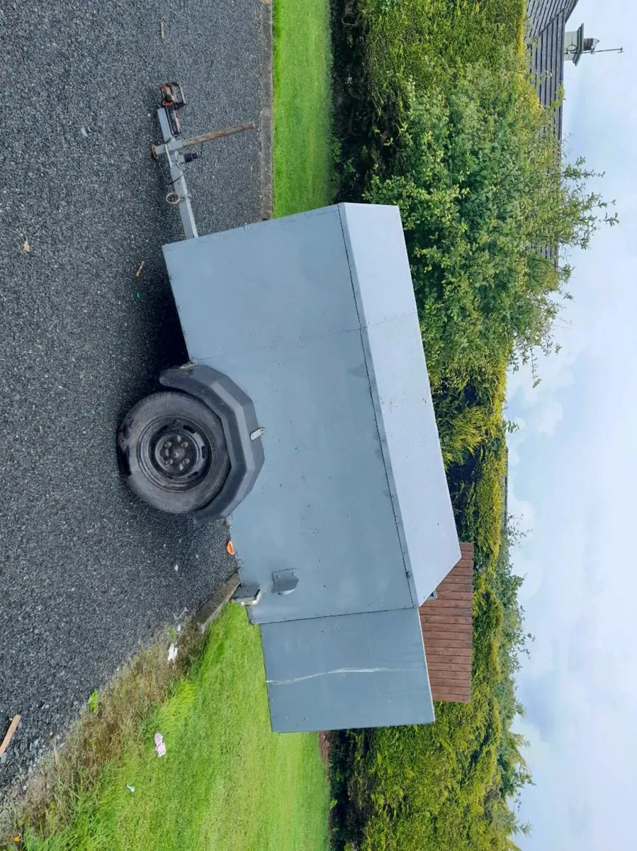 Camping Trailer - Image 1