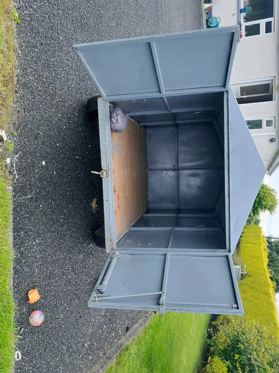 Camping Trailer - Image 2