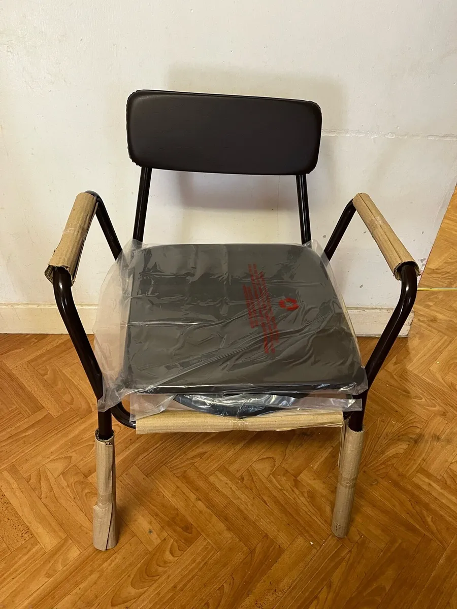 Commode - Image 1