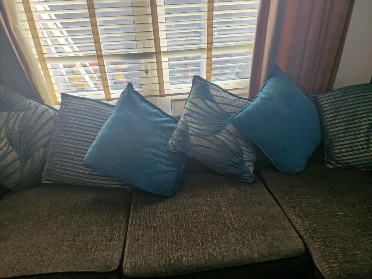 Sofa - Image 3