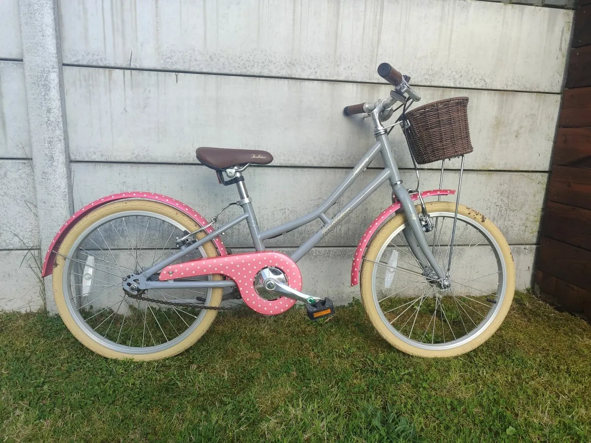 Girls Pendleton Bike - Image 1
