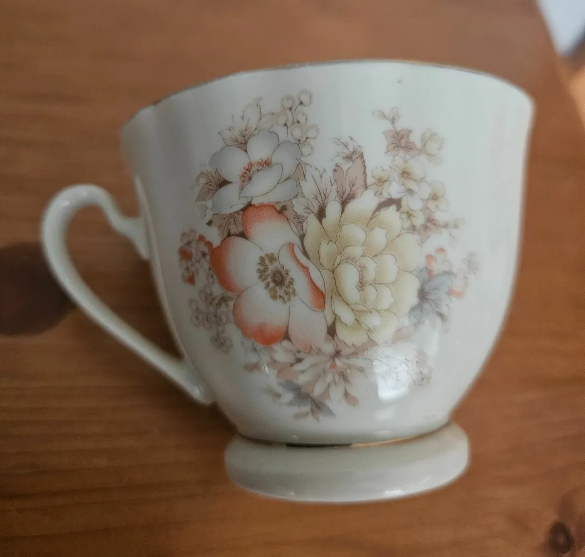 Vintage China Cups - Image 3