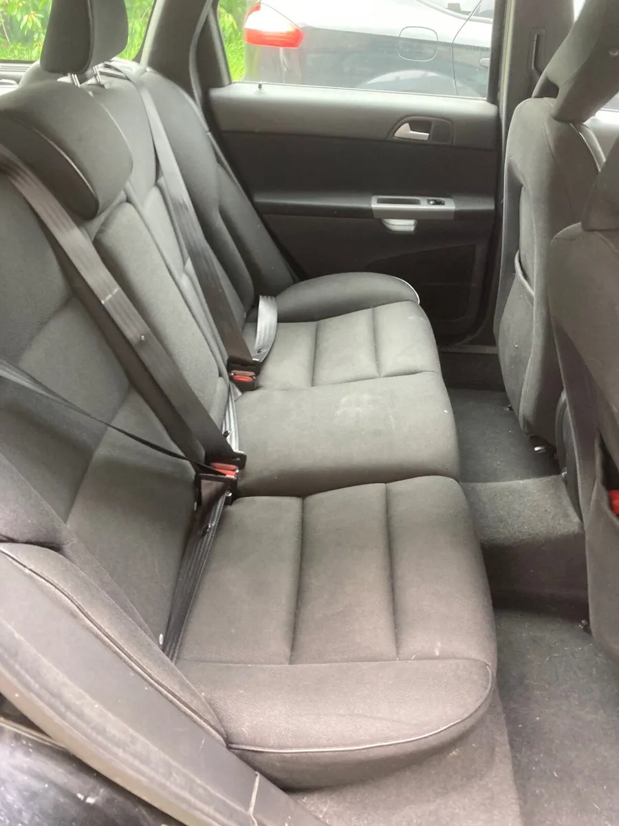 Volvo V50 2008 - Image 3