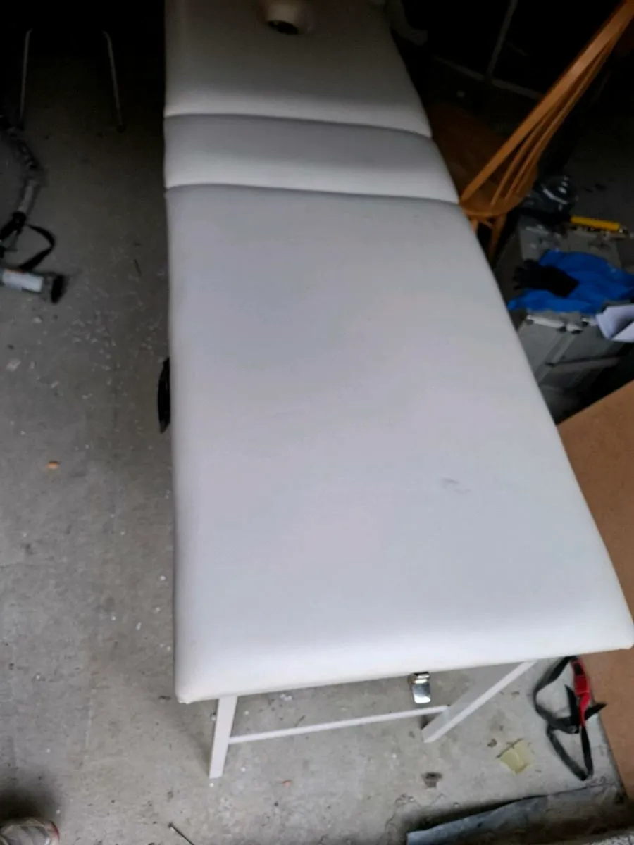 2 x portable massage beds - Image 2