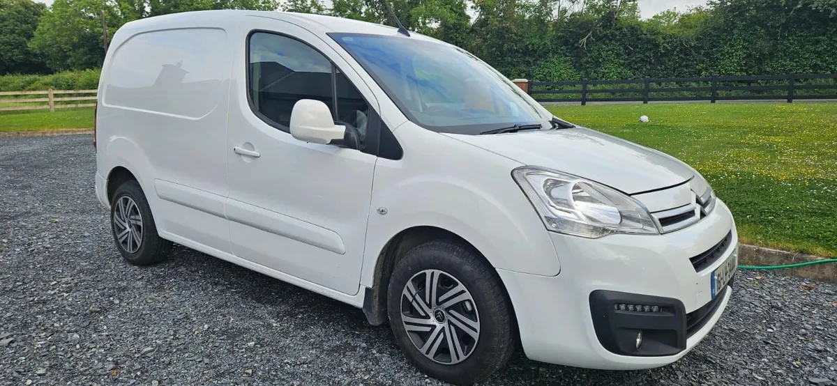 Citroen Berlingo 2016. Low mileage - Image 2