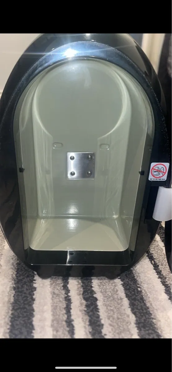 Hot & Cold LED Mini Fridge - Image 2